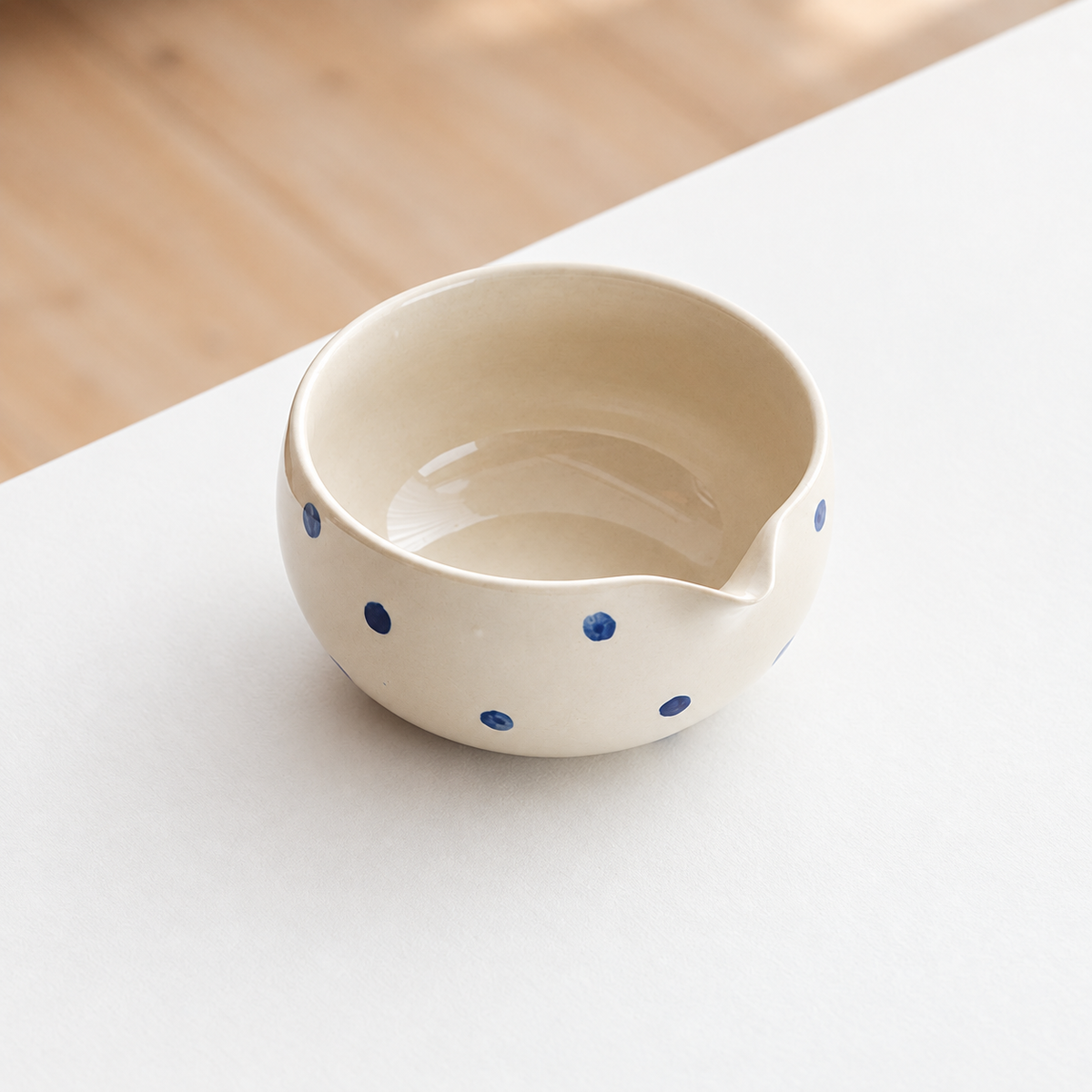 Dotted — Rounded Bowl / 550 ml