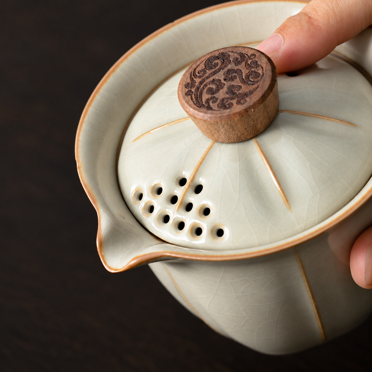 Ivory Crackle-Glaze Tea Brewers & Ritual Pieces — image 4