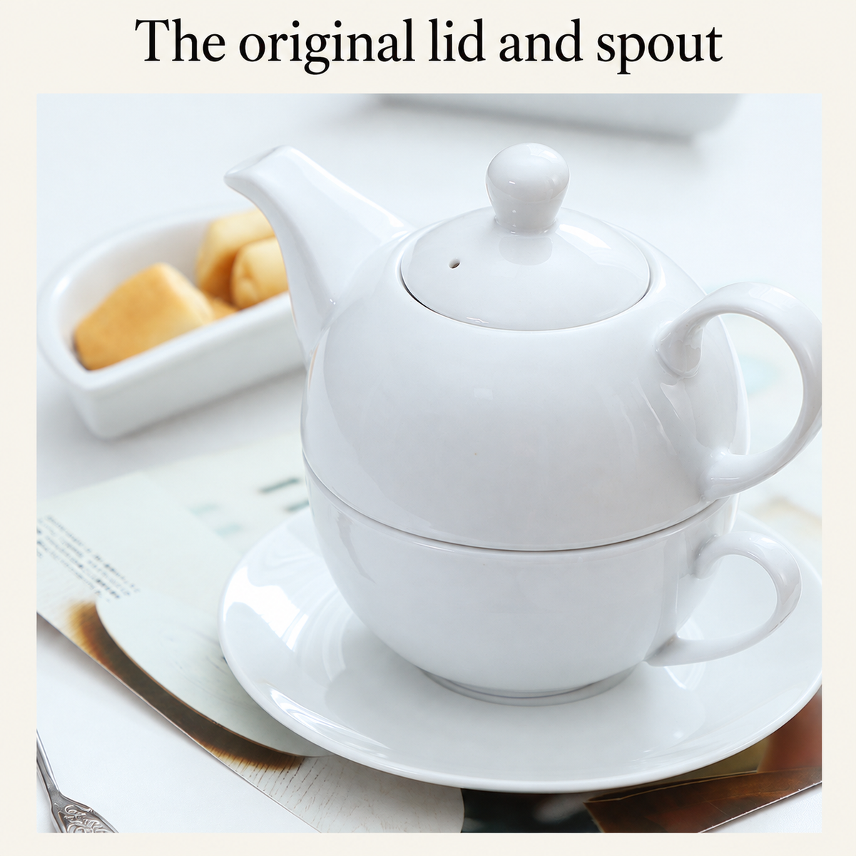 The original lid and spout