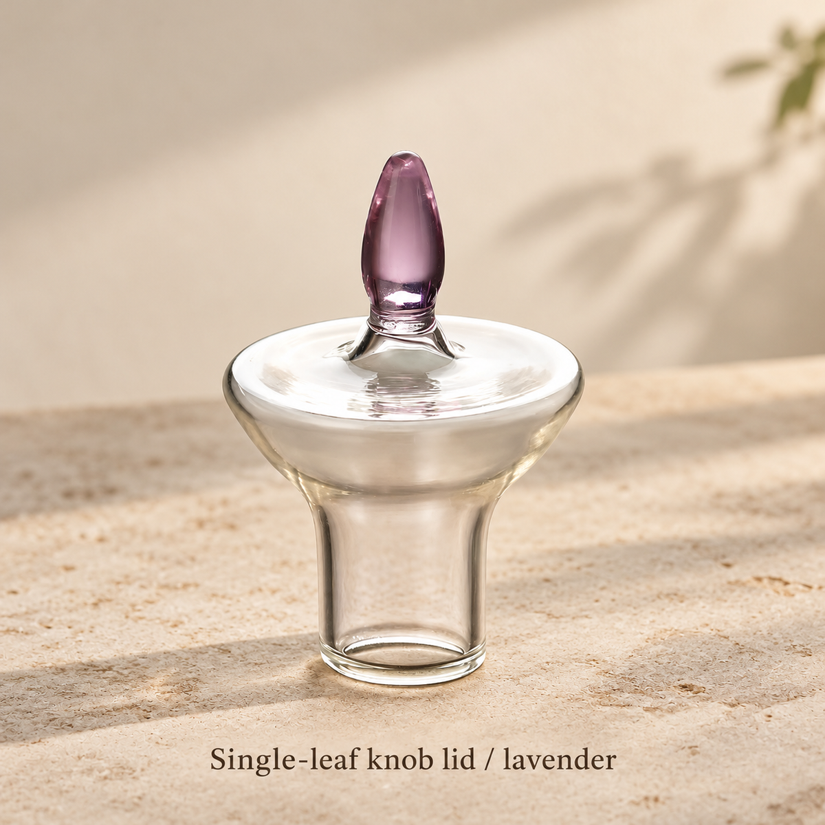 Single-leaf knob lid / lavender
