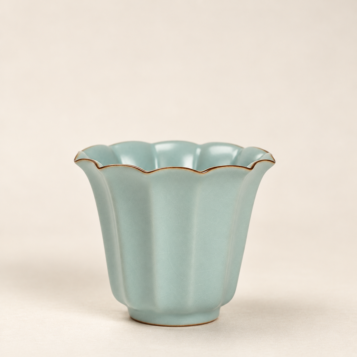 Sky-Blue Crackle-Glaze Tea Cup — image 17