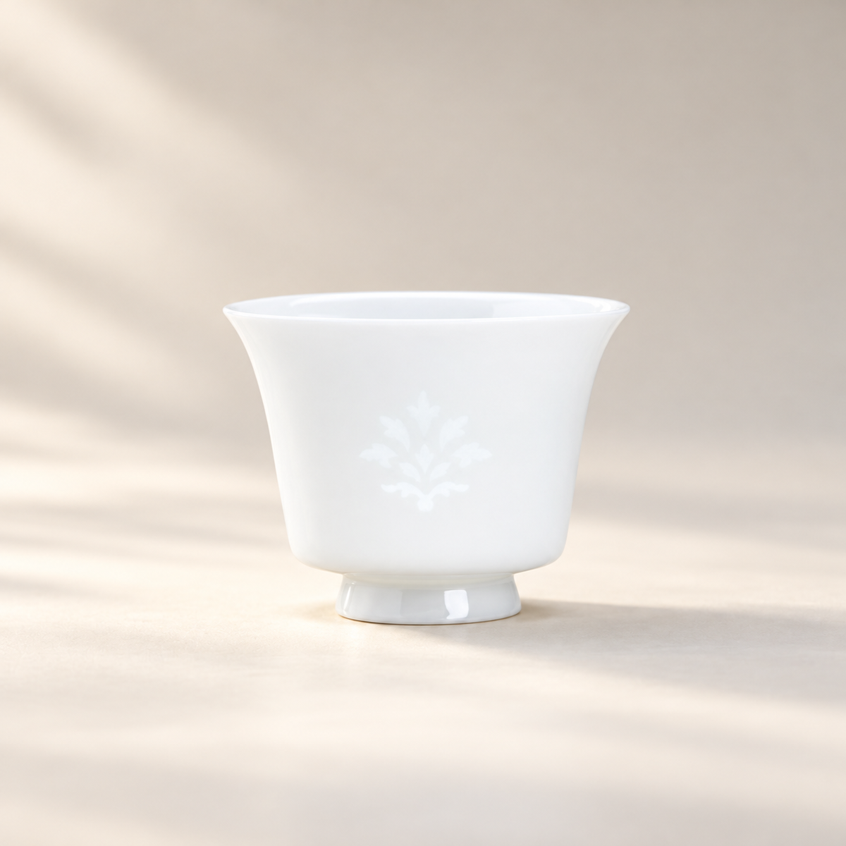 Guest / Yanzhi Hoof Cup — Vine Motif