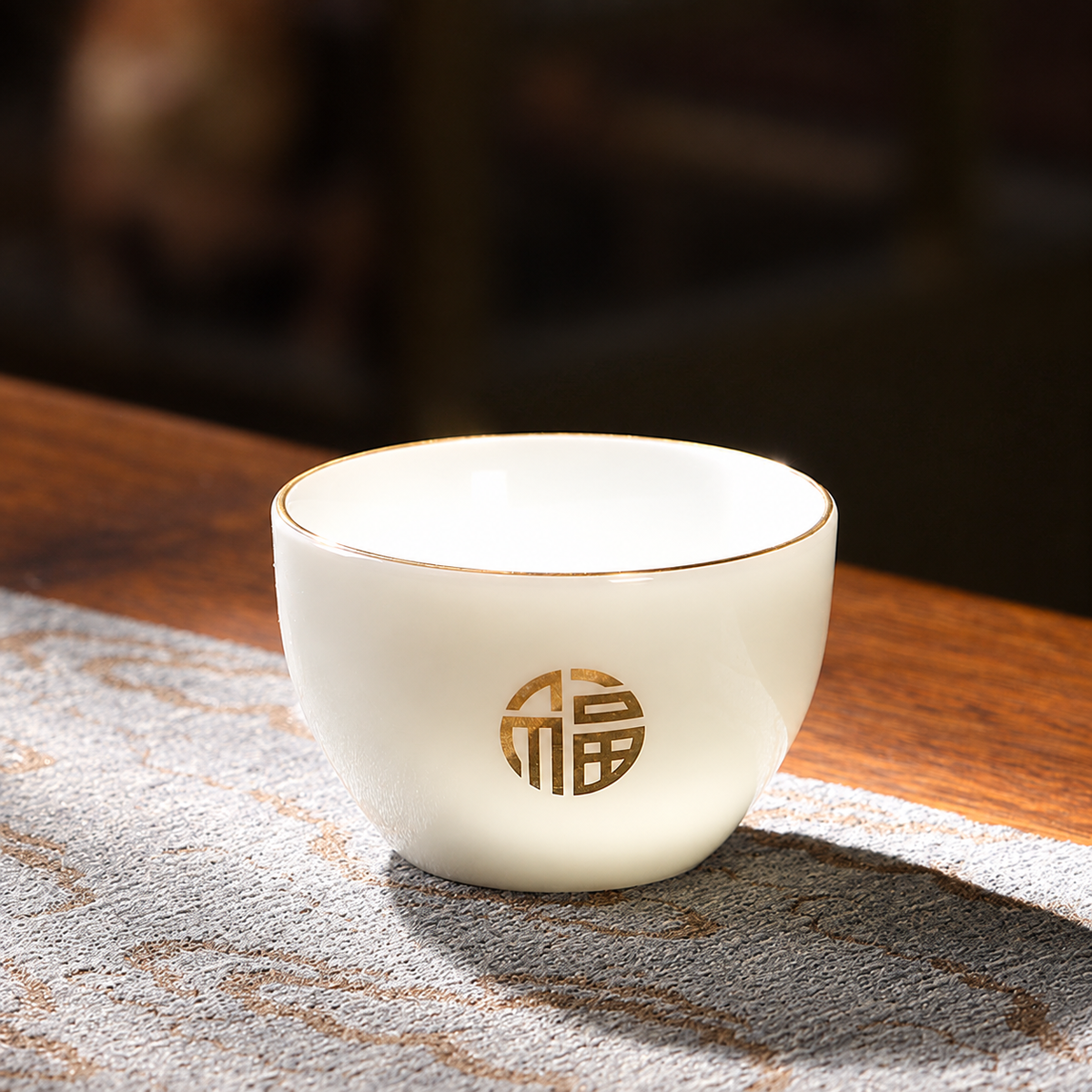 Yunya / Cream-white porcelain / Fu motif / Single cup