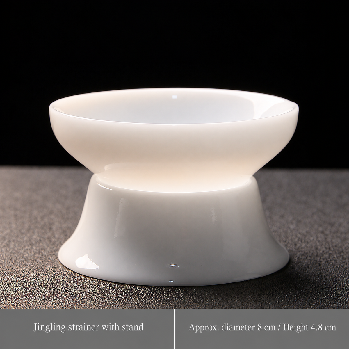 Jingling strainer with stand