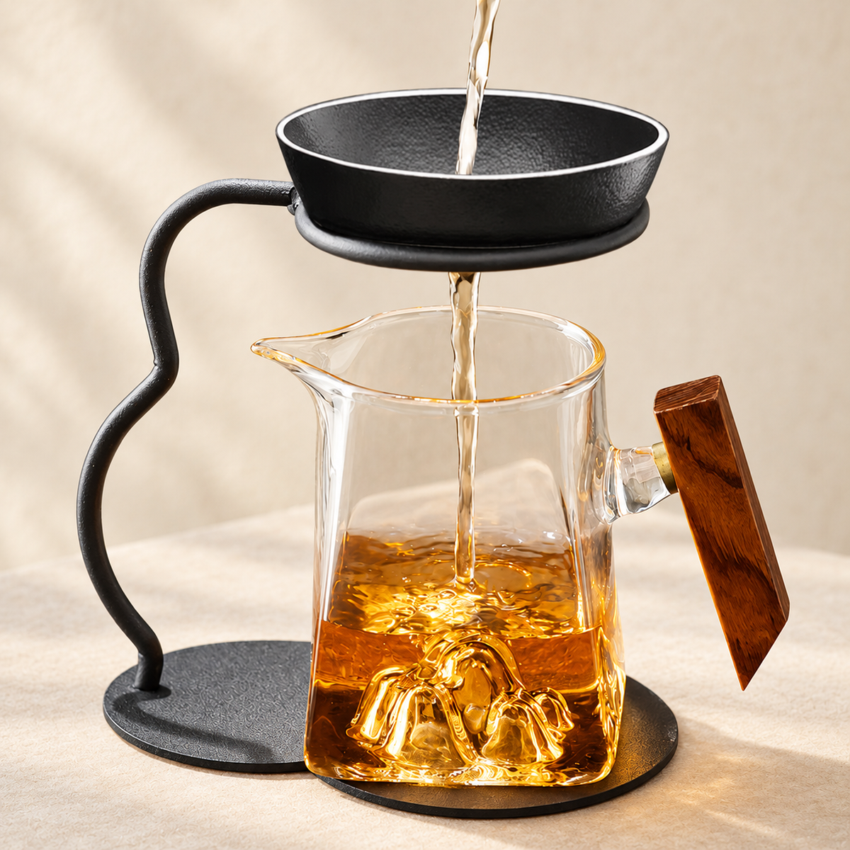 Black / Mountain-Base Pourer