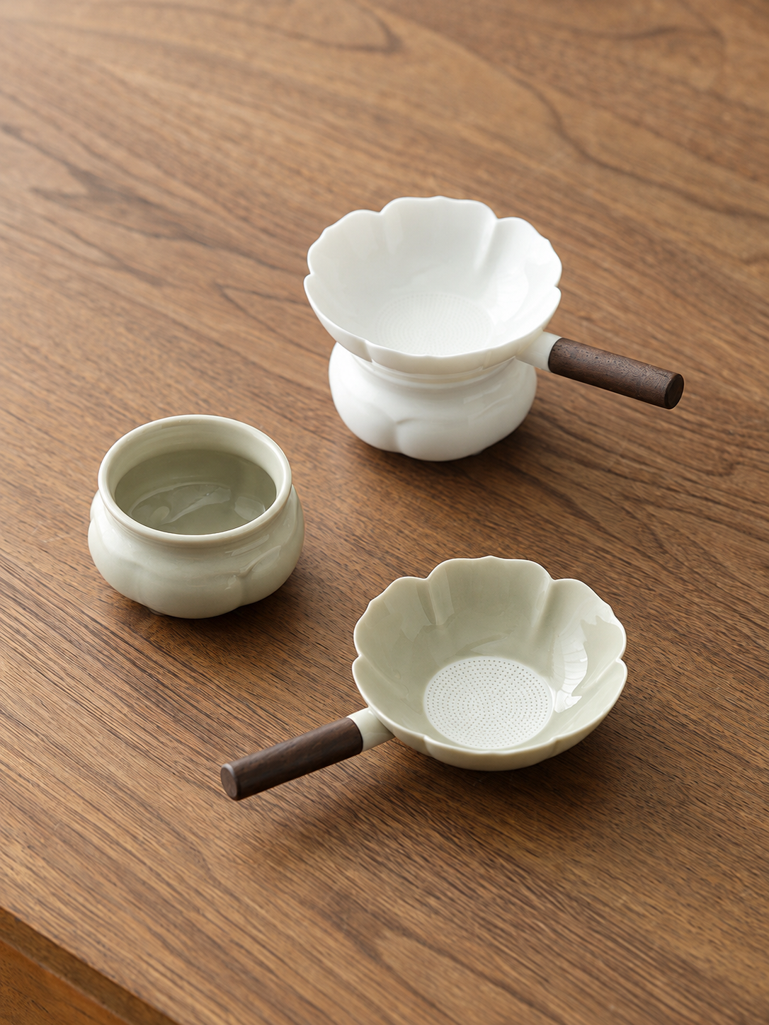 Scalloped Ceramic Tea Filters & Pitcher Sets — image 1