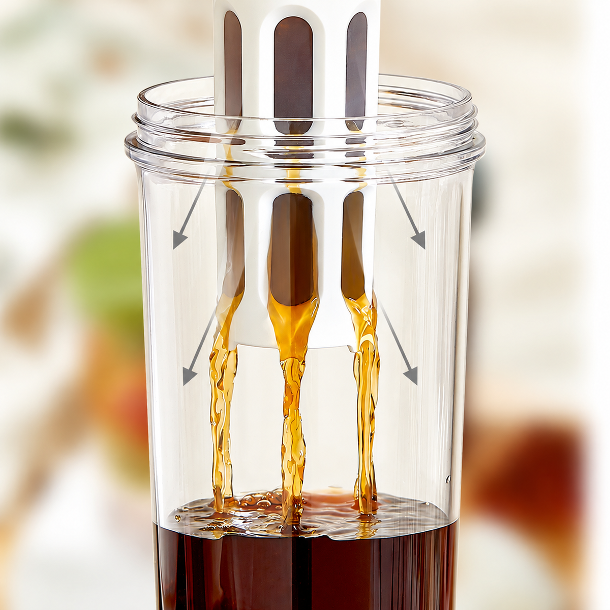 Cold Brew Bottle with Folding Ring Handle — image 4