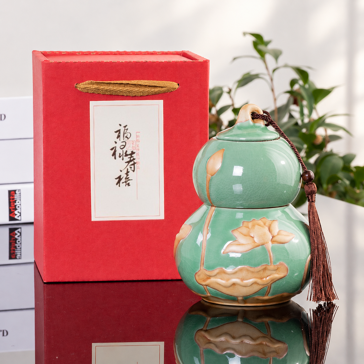 Green Gourd Display