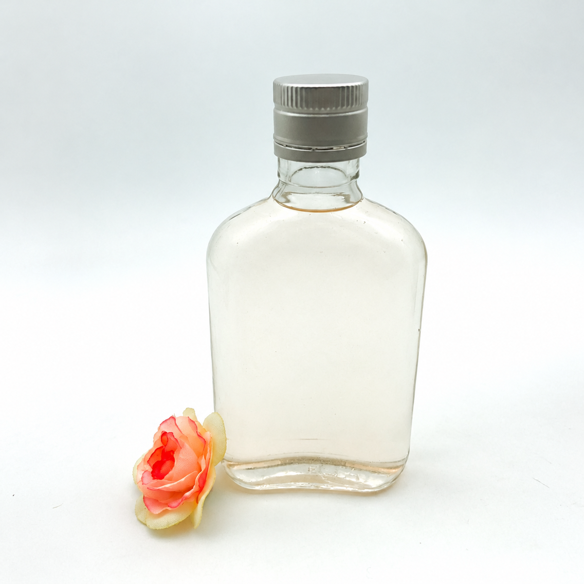 Clear Flat Glass Flask - source image 1