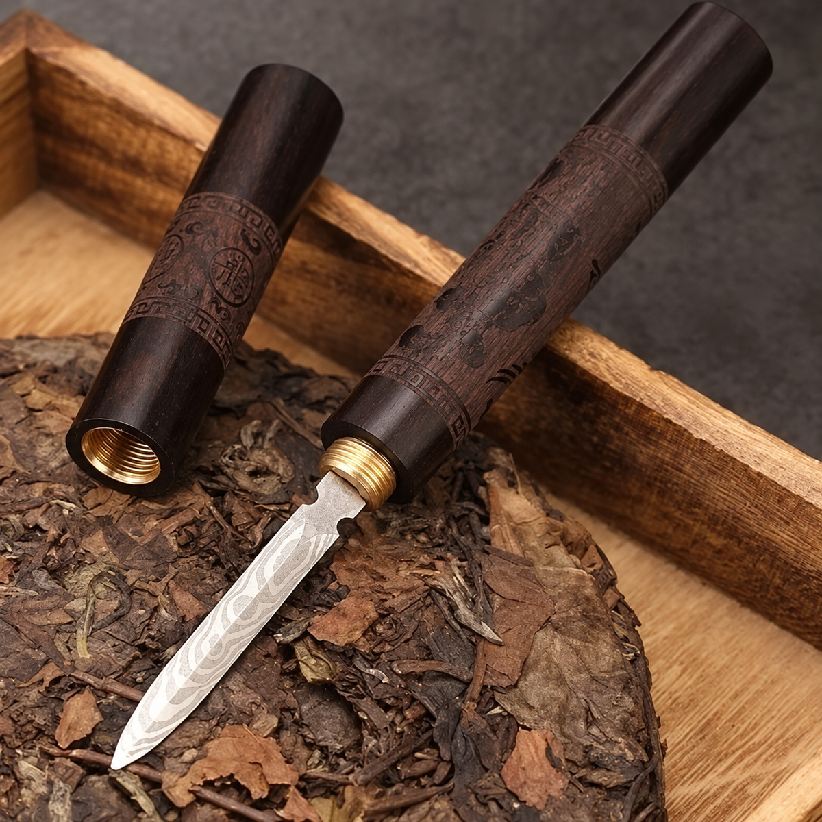 Wooden-Handled Tea Knife with Screw-On Cover — image 1