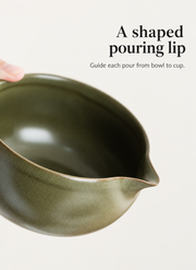 A shaped pouring lip