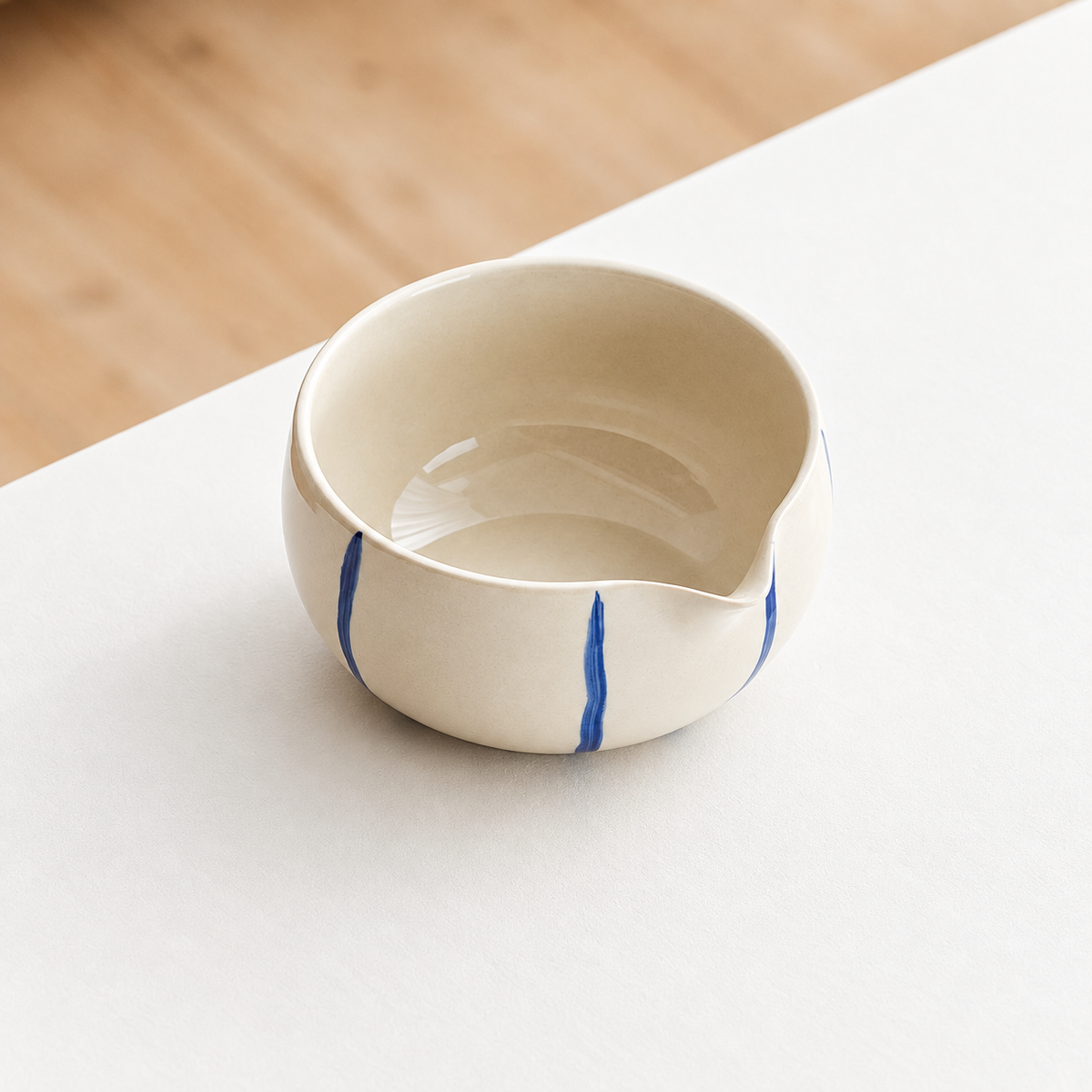 Striped — Rounded Bowl / 550 ml