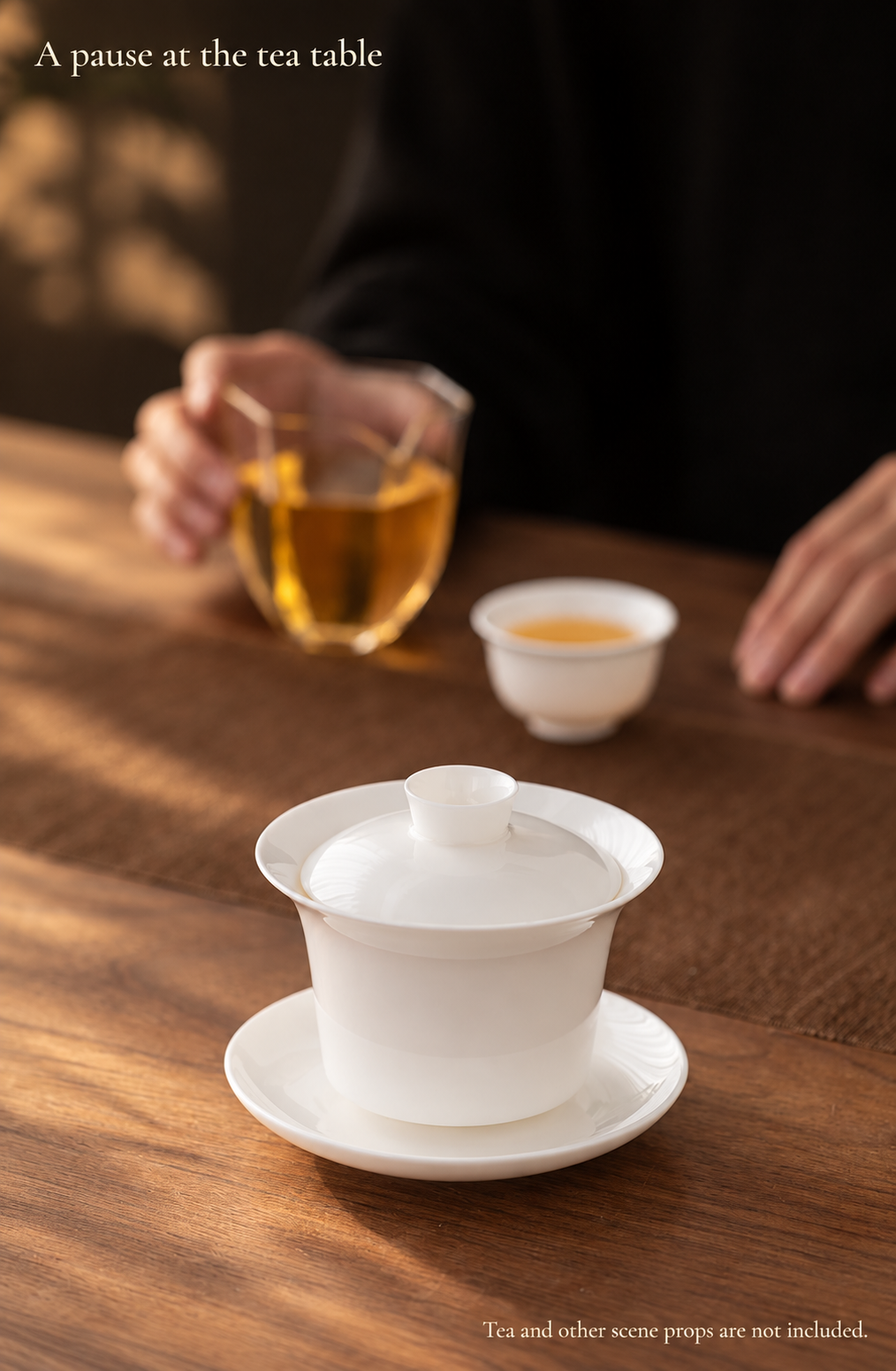 A pause at the tea table