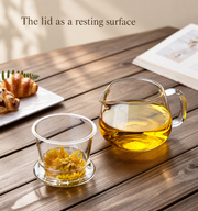 The lid as a resting surface