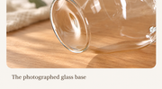 The photographed glass base