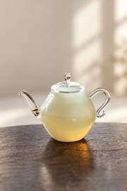 Soft light in glass