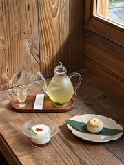 Beauty Glass Teapot & Tea Table Pieces — image 1