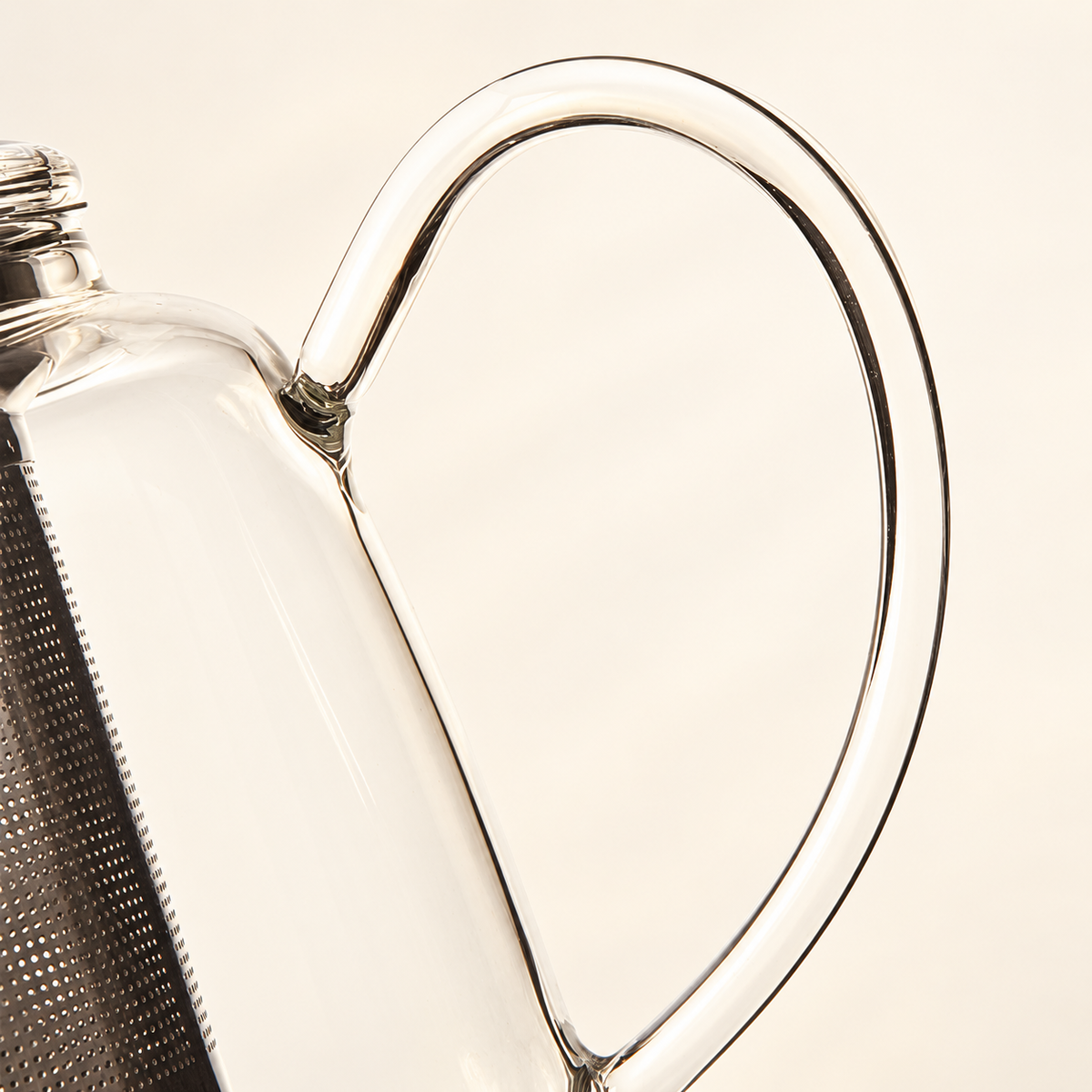 A continuous glass loop