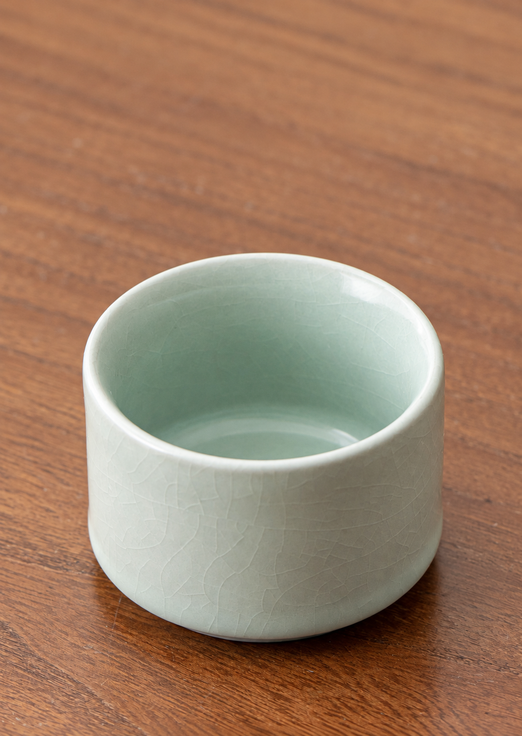 Fine lines in the glaze