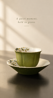 A quiet moment, held in green