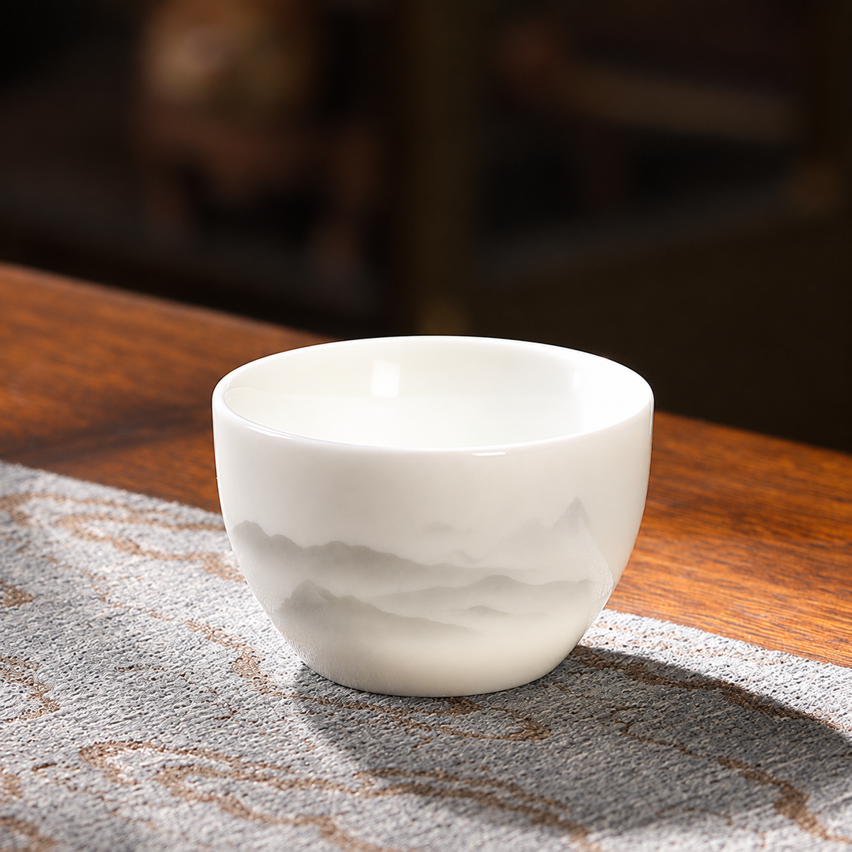 Yunya / Cream-white porcelain / Misty grey mountains / Single cup
