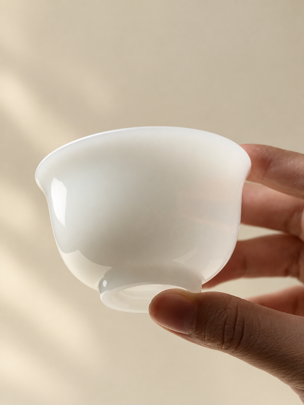 Puyu White Porcelain Tasting Cup — image 2