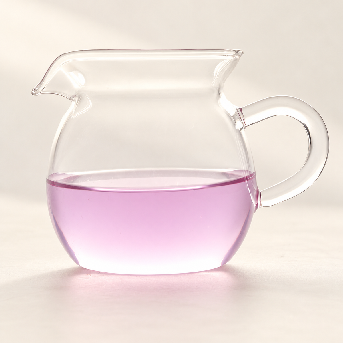 Rounded Glass Gongfu Tea Pitcher · 250 ml — image 3