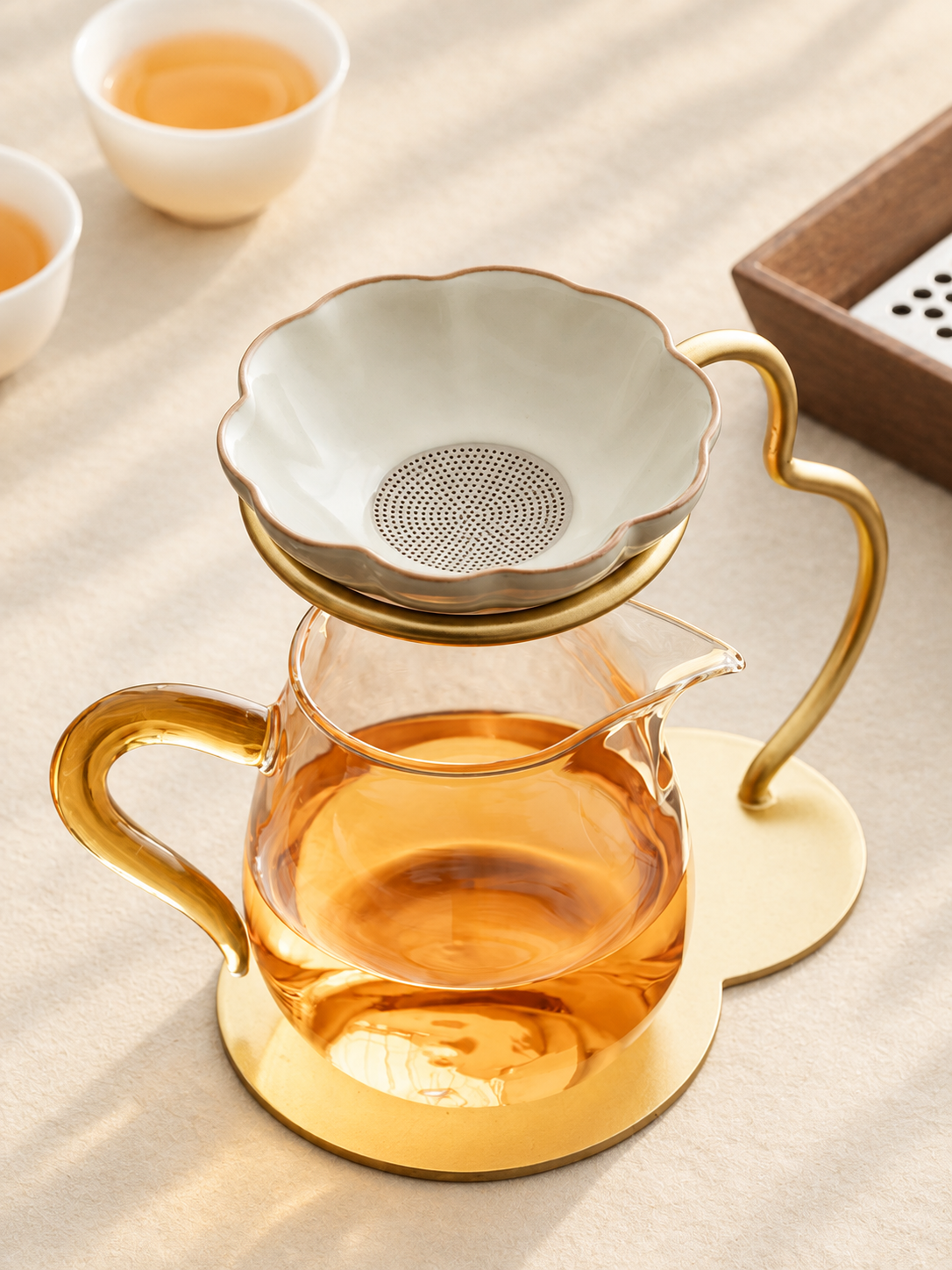 Ceramic Tea Filter Sets with Curved Stands and Glass Pourers — image 4