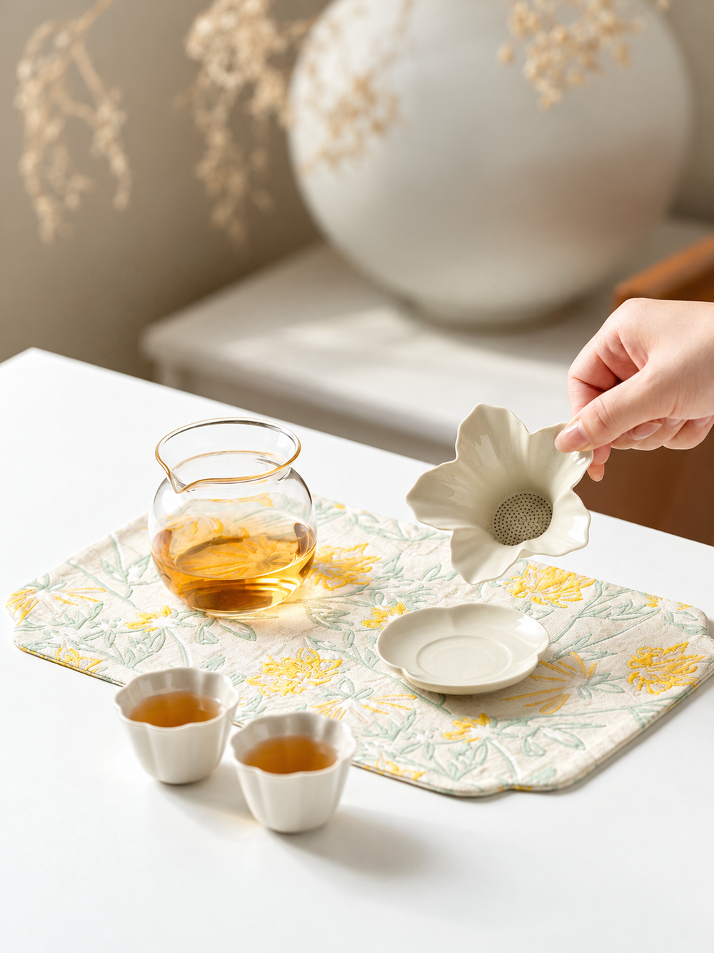 Petal Ceramic Tea Filter and Glass Pitcher Sets — image 2