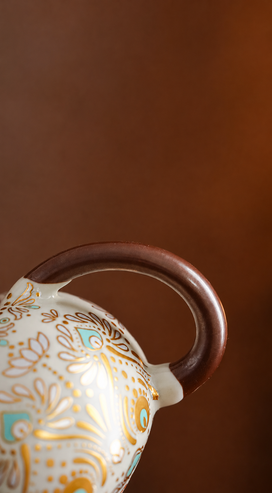 Side handle detail