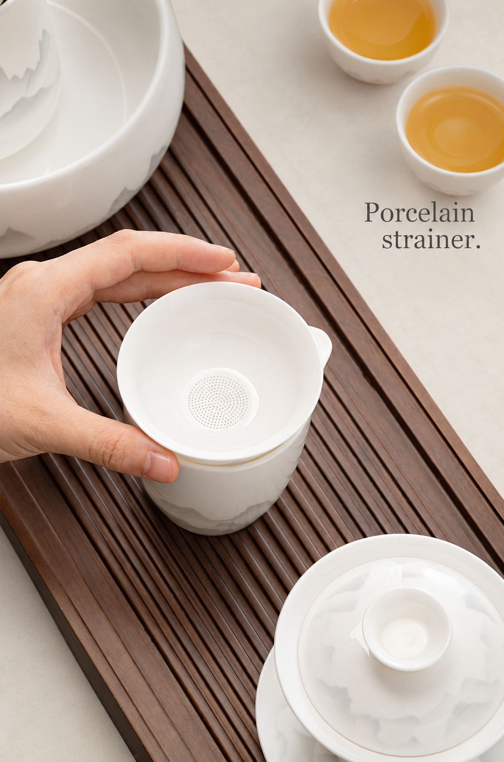Porcelain strainer