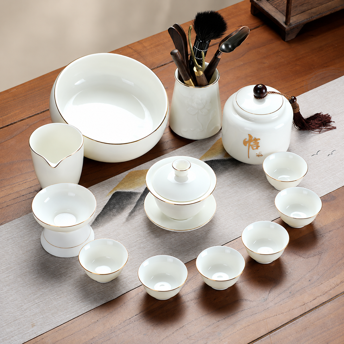 Large Gaiwan - Six Flared Cups, Pitcher, Filter, Bowl, Jar and Tools