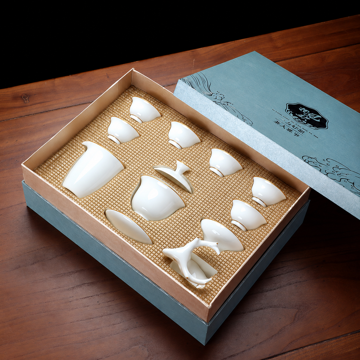 Large Gaiwan - Six Flared Cups, Pitcher and Deer Filter Gift Box