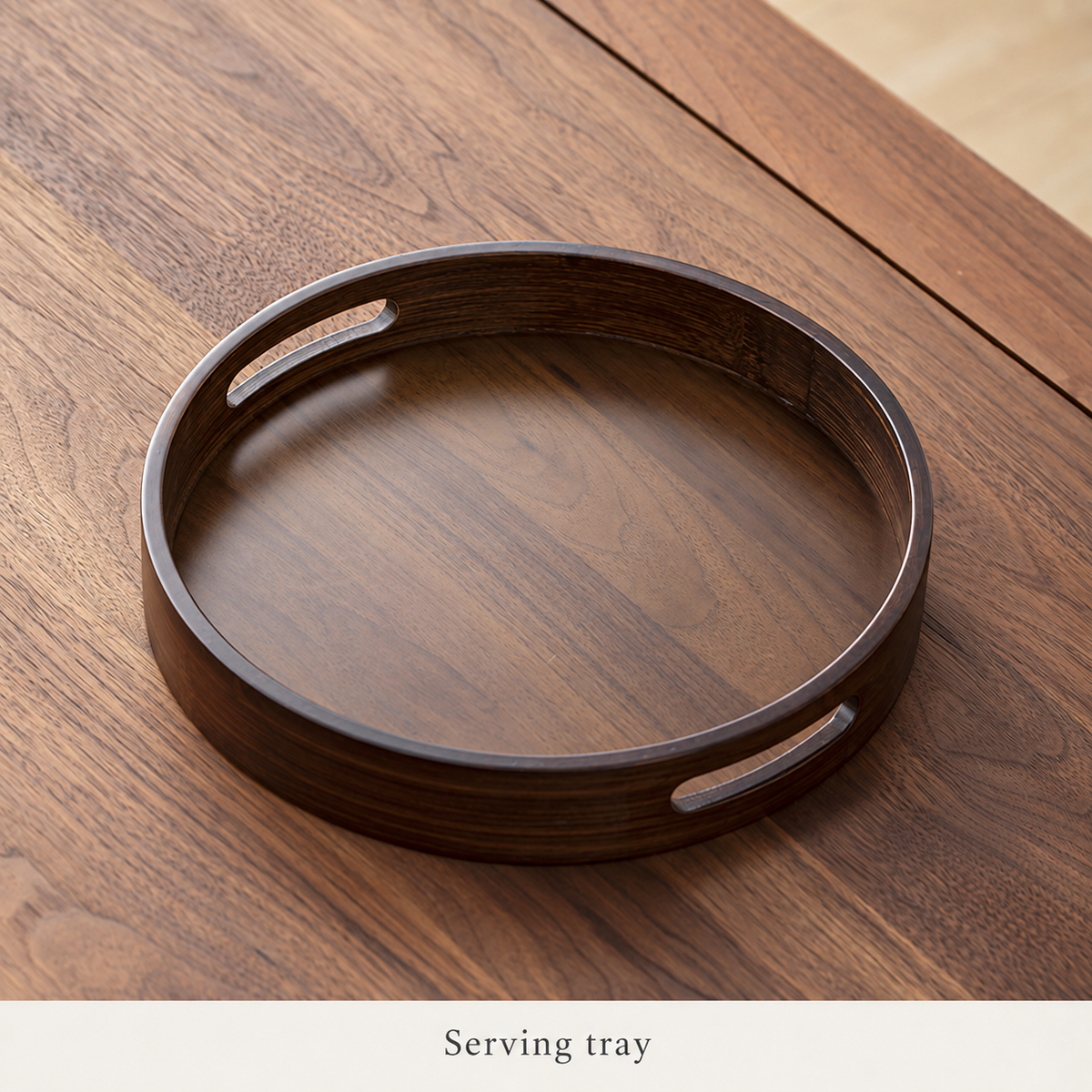 Round handled tray — Medium