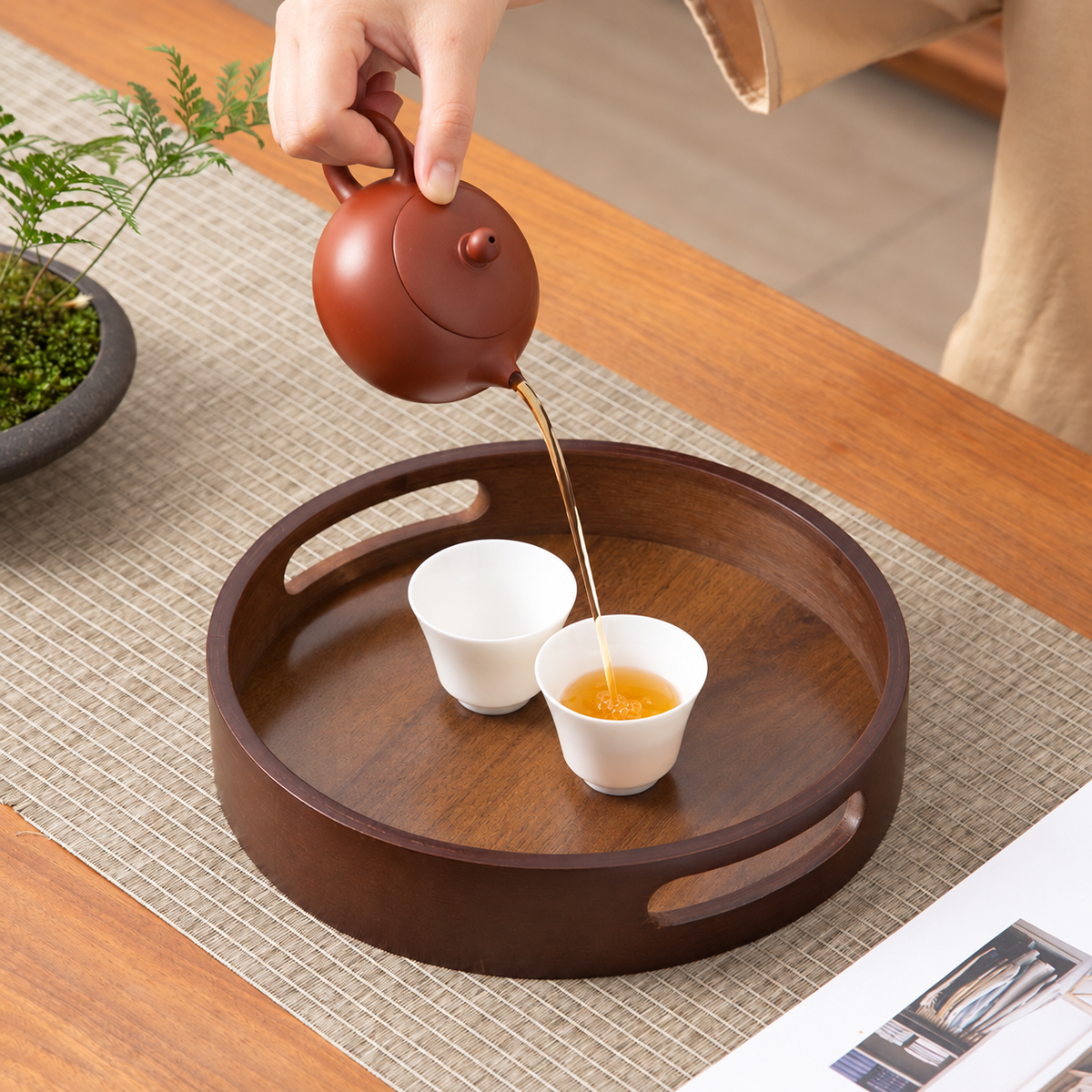 Brown Wood-Grain Round Serving Tray — image 4