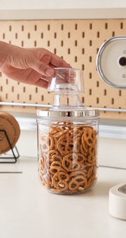 Measuring Cup Detail