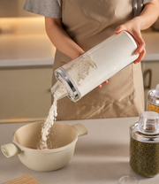 Flour Pouring